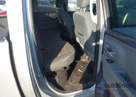 2016 Ram 1500 Big Horn z USA, uszkodzony, nr VIN 1C6RR7GT8GS245558